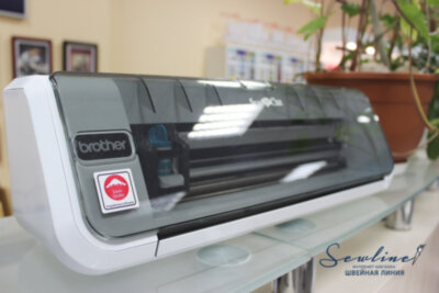 Сканер-плоттер Brother ScanNCut CM300