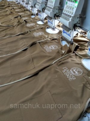 Вышивка логотипа на фартуках